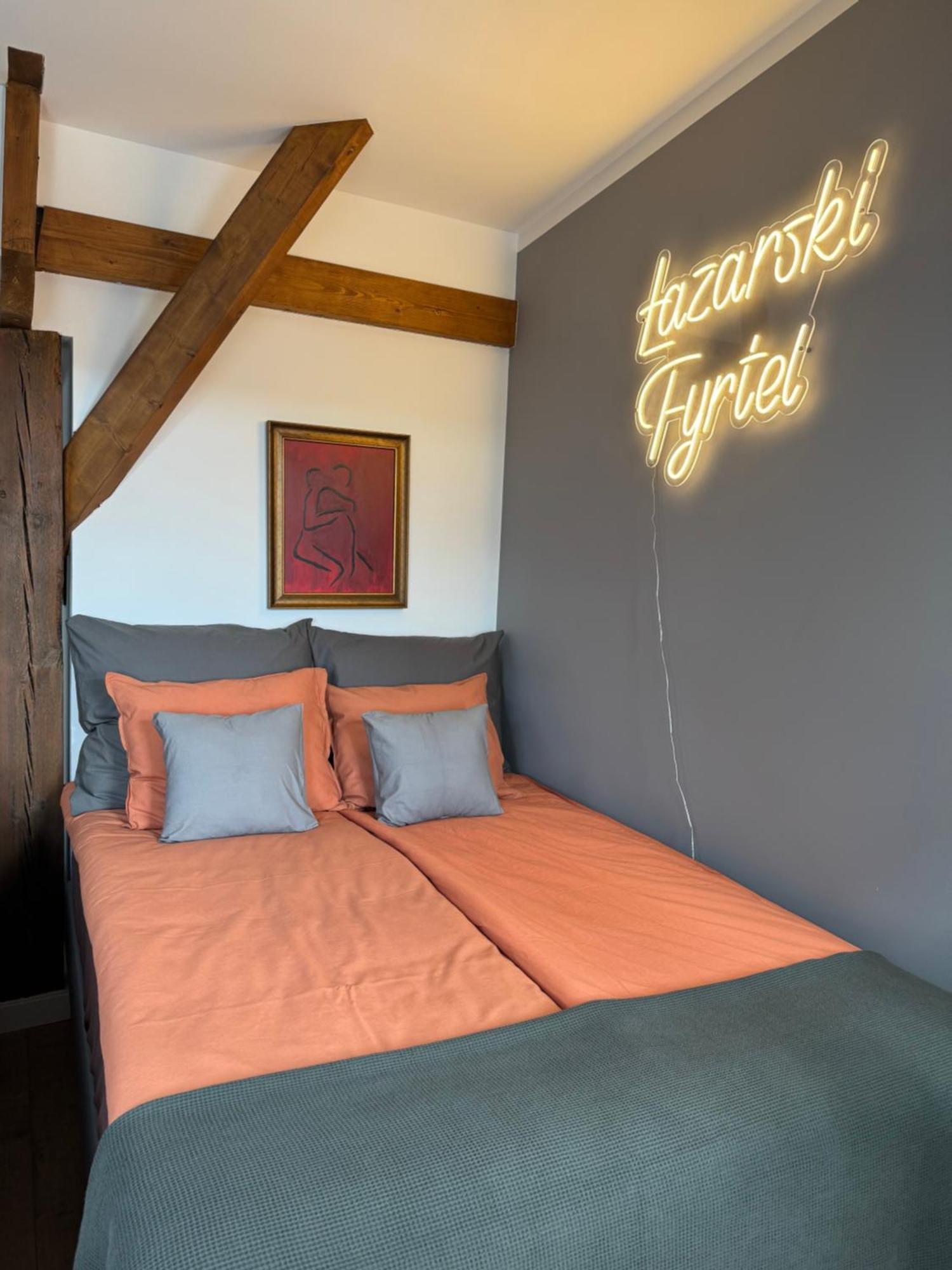 Fyrtel Apartament *